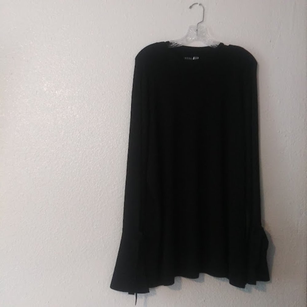 Venus women's size XXL (2X)  black sweater